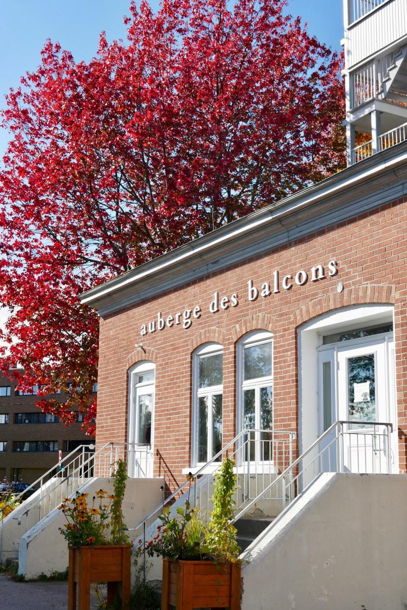Auberge De Jeunesse Des Balcons 베생폴 외부 사진